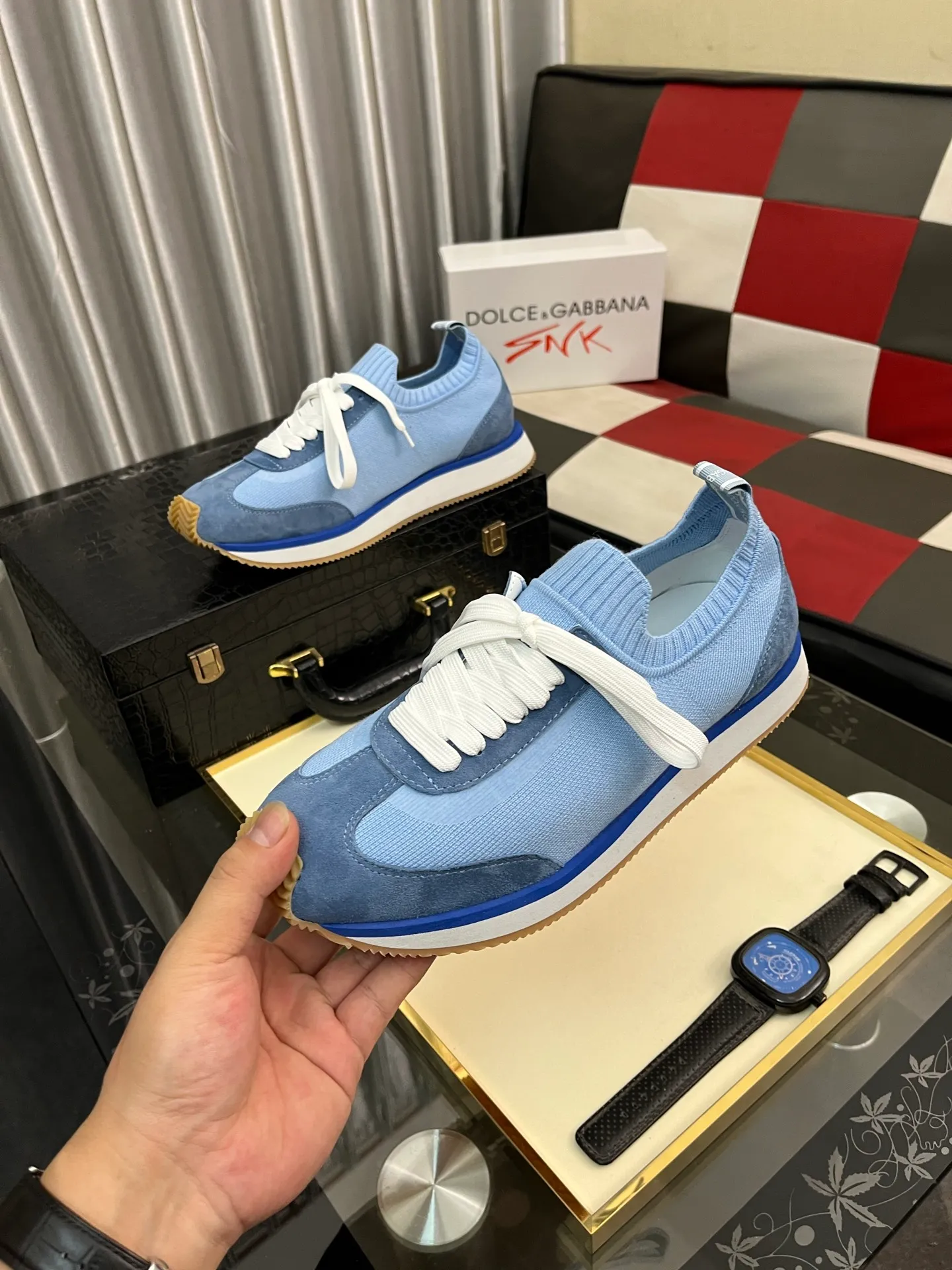 Men's Men's Shoes💰420⌚️⌚️••Dolce&Gabbana••DG✔️High-end men's sports and casual shoes. Original goods from top counters. Original imported cowhide, multi-material splicing design ➕Imported cowhide lining, cowhide feet ➕Original TPR elastic outsole. Size: 36-46🔟Colors available